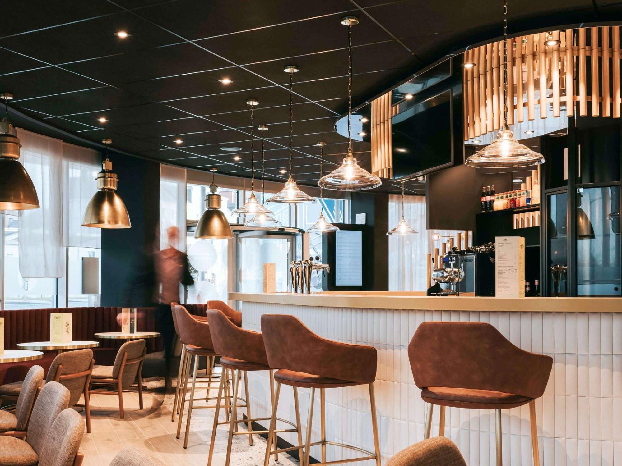 Novotel Angers Centre Gare Exterior foto