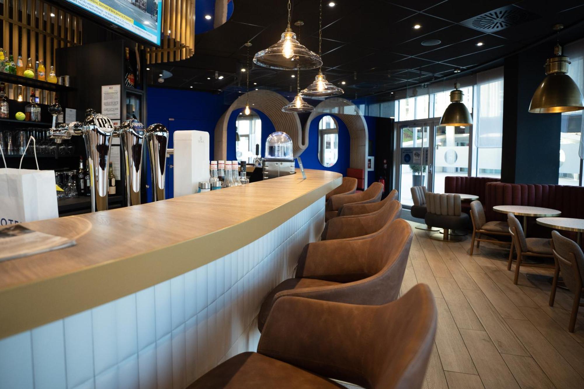 Novotel Angers Centre Gare Exterior foto